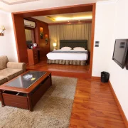 Deluxe Suite 704